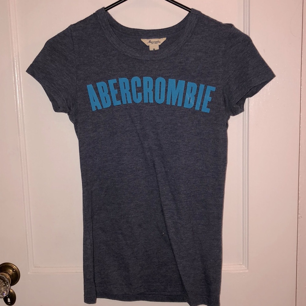 Abercrombie & Fitch dark blue tee